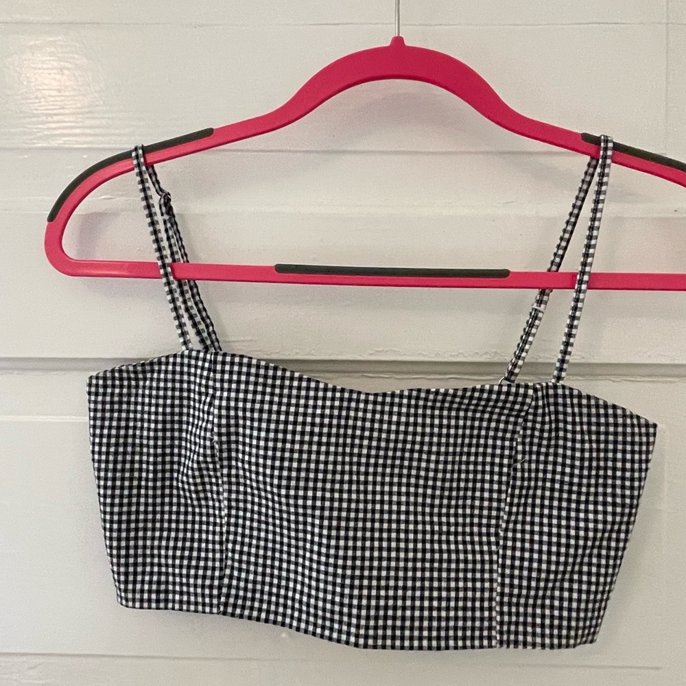Crop top/bralettes